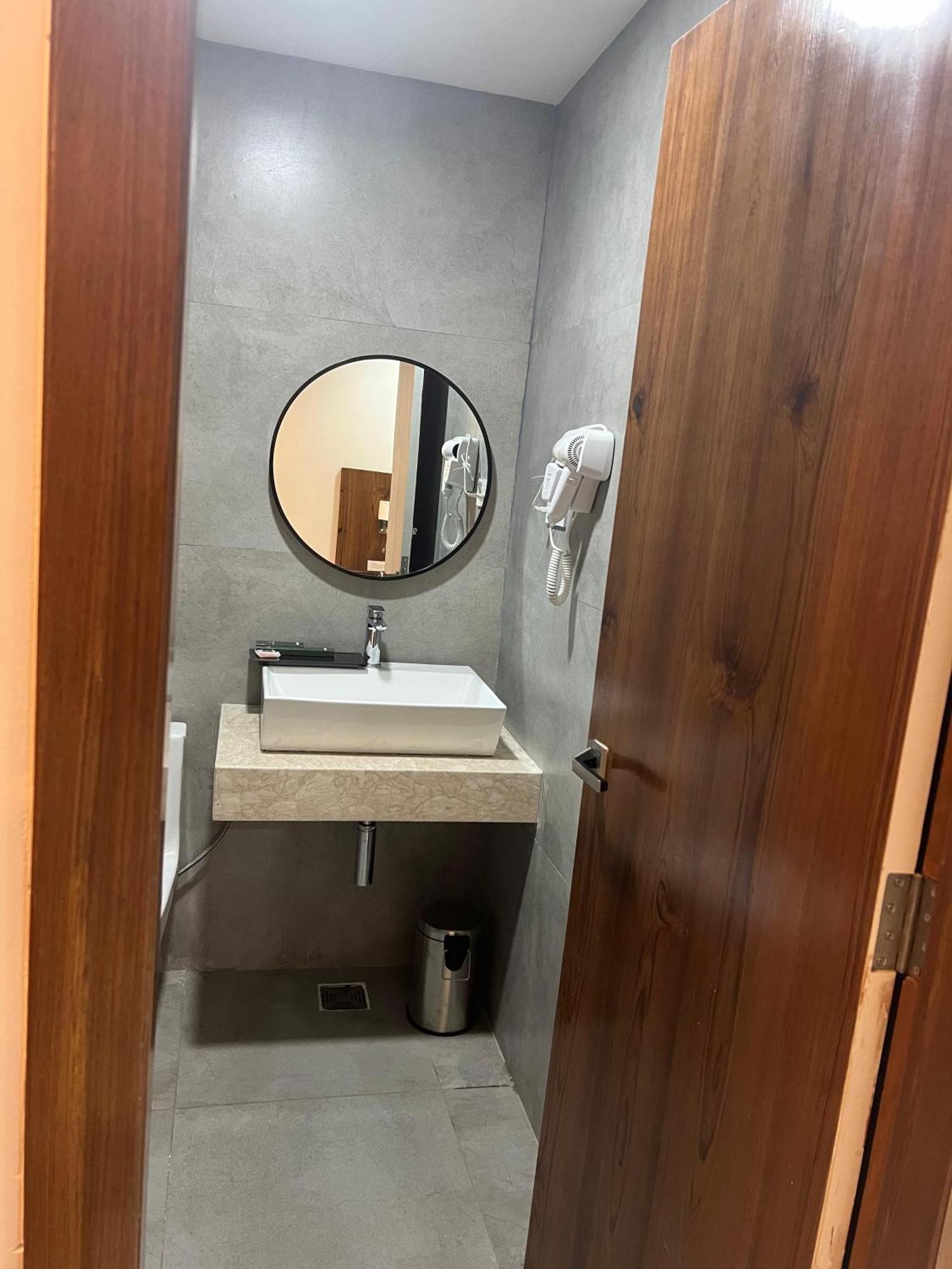 Hotel Pasupala Inn 아난타푸르 외부 사진